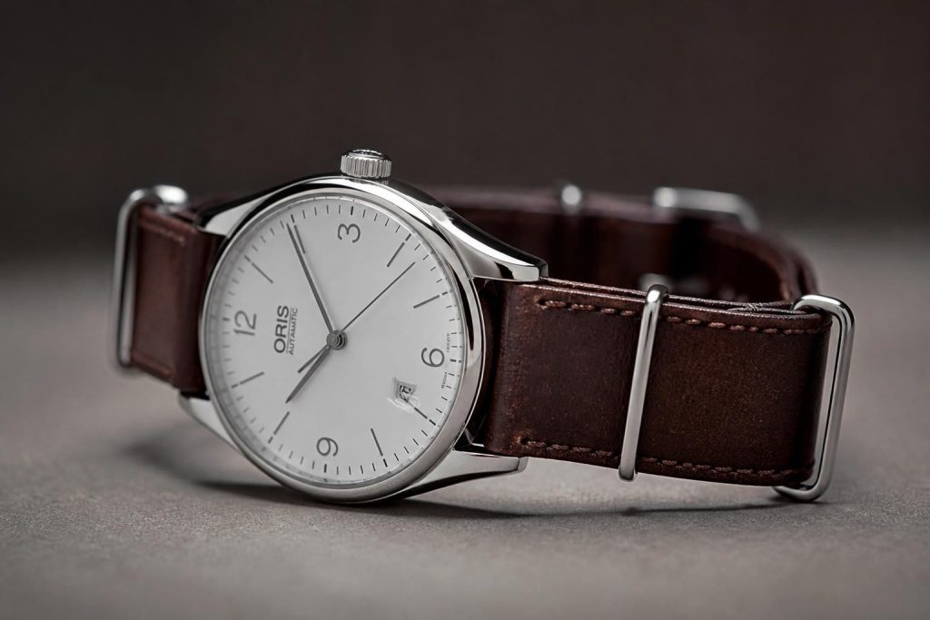 découvrez notre bracelet nato haut de gamme en cuir, parfait pour sublimer vos montres et affirmer un style élégant et sophistiqué.